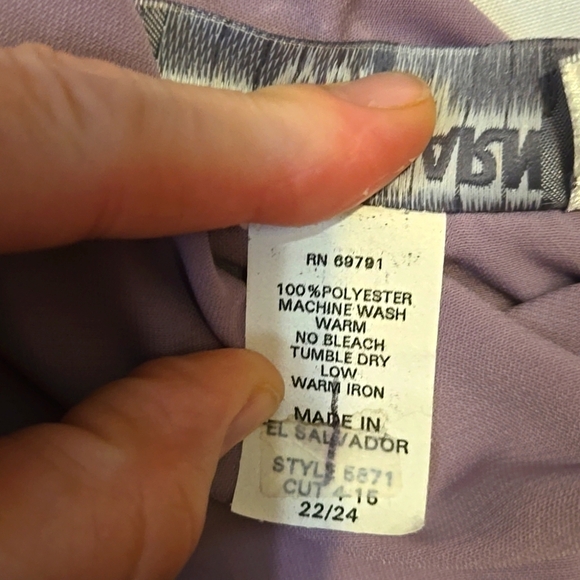 Dress Barn, Blouse, Sz 22/24, Pleated Front, High Neck, Cowl, Lilac, Sleeveless - Picture 4 of 12